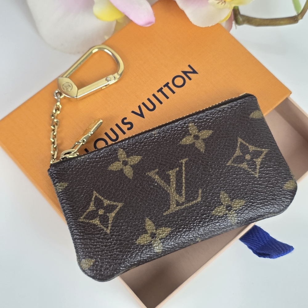 LOUIS VUITTON Monogram Coin Key Pouch Pochette Cles/Keychain